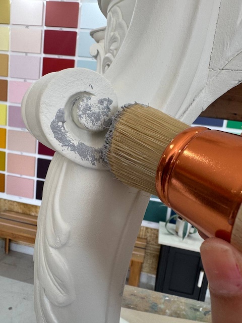 Aplicamos toscane con brocha