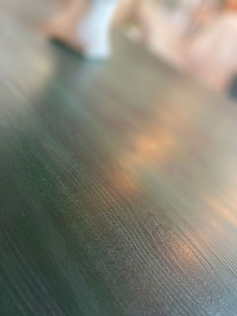 Cómo hacer efecto madera con pintura 24 Efecto madera oscuro sobre verde