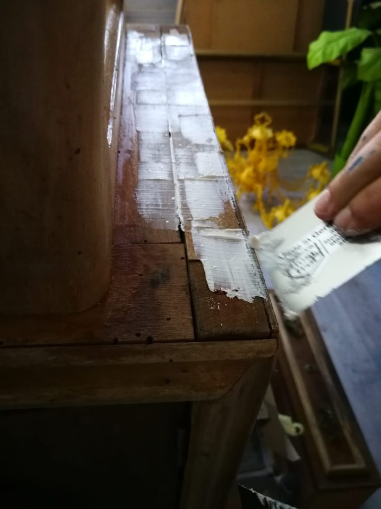 Cómo pintar un mueble antiguo con chalk paint 2 pintar muebles a la tiza