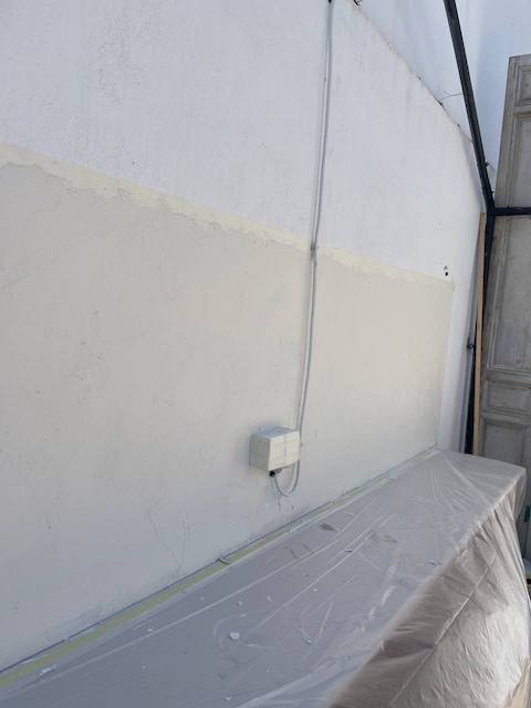 Zócalo de cocina de exterior enmasillado