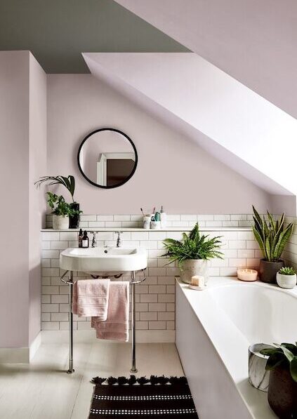 Ideas para pintar baños con el arte del Feng Shui 21 bano techo pintado e1741810298533