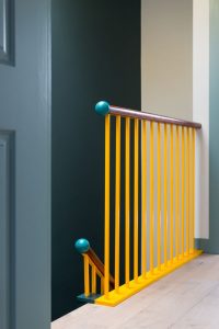 barandilla amarilla chic