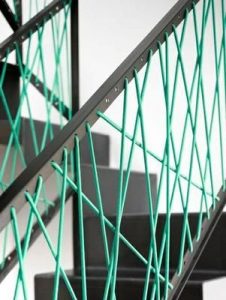 barandilla verde y negra chic