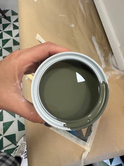 Cómo restaurar un baúl de madera en 5 pasos 18 Pintura Essential Verde Busta