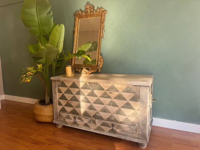 Cómo restaurar un baúl de madera en 5 pasos 32 Aprende a restaurar un baúl de madera en 5 pasos: resultado y decoración.