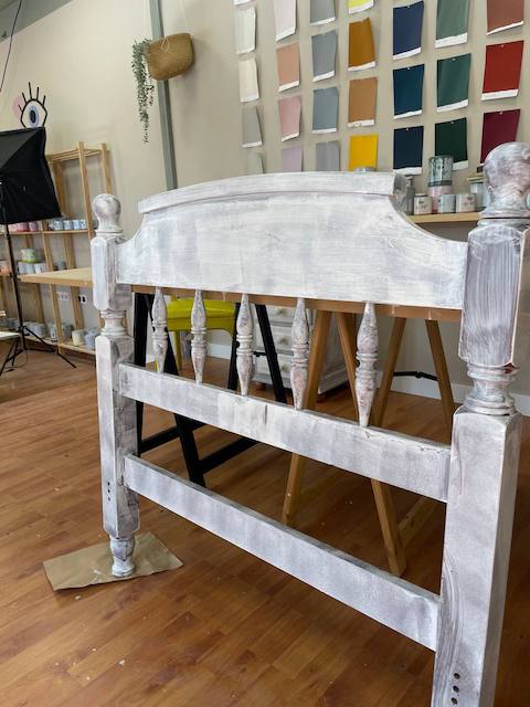 Cómo restaurar un viejo cabecero 16 Cabecero con imprimación