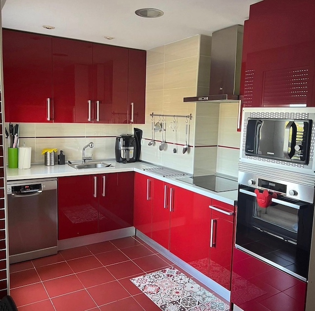 Color De Tiza 2022 15 cocina alto brillo verde macilla antes