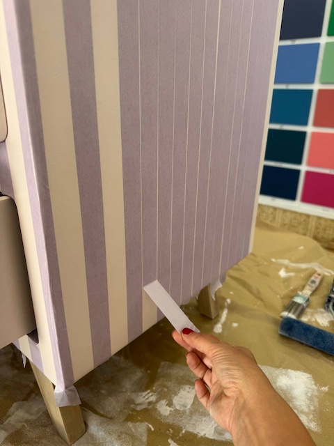 Quitamos las cintas del mueble