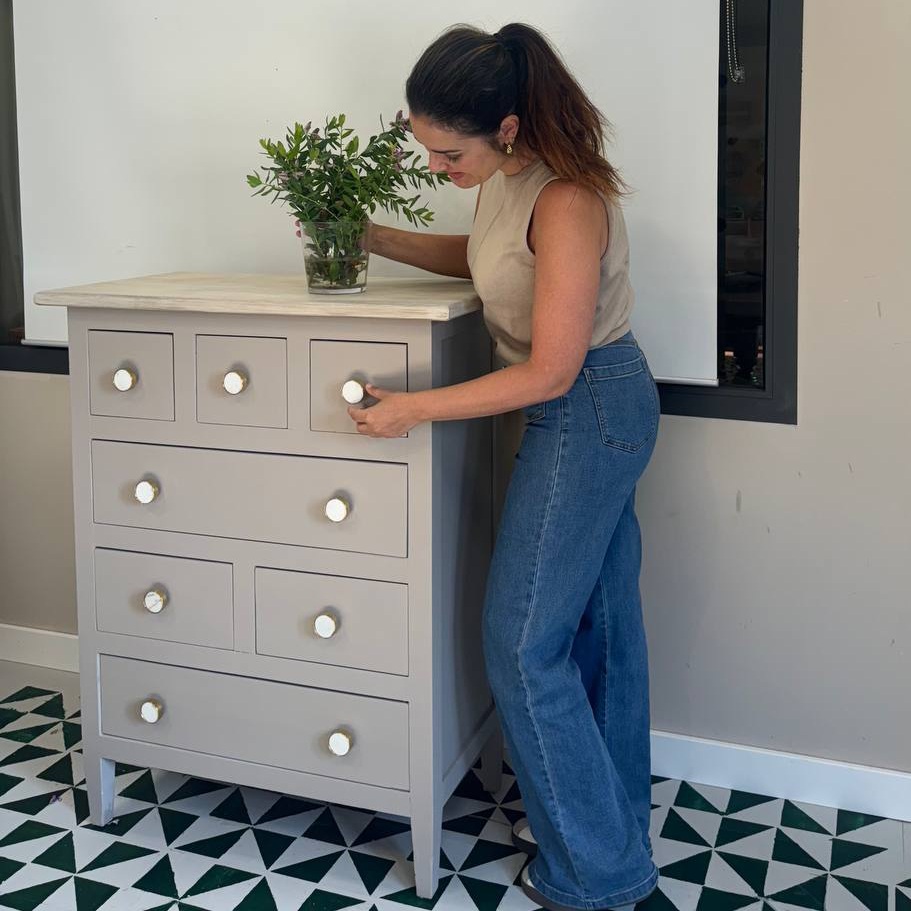 Pintar tus puertas con De Tiza: calidad y confianza en cada pincelada" 19 Masterclass pinta tu mueble