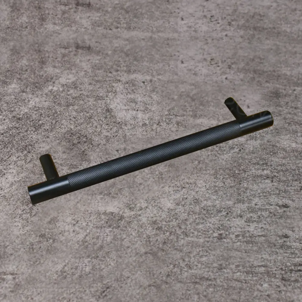 Pack de 2 tiradores Moleteado Latón Negro 1 Pack de 2 tiradores Moleteado Latón Negro