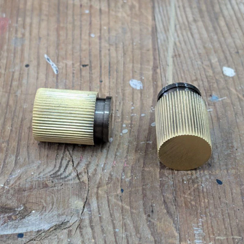 Pack de 2 Tiradores latón paralelo oro 1 Pack de 2 Tiradores latón paralelo oro