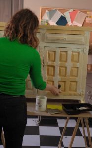 Como hacer efecto decapado en muebles 10 lavado blanco malta 2