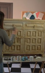 Como hacer efecto decapado en muebles 13 lavado lija