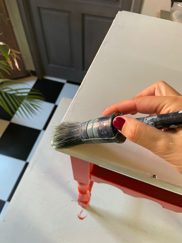 Aplicamos el color de base del efecto madera