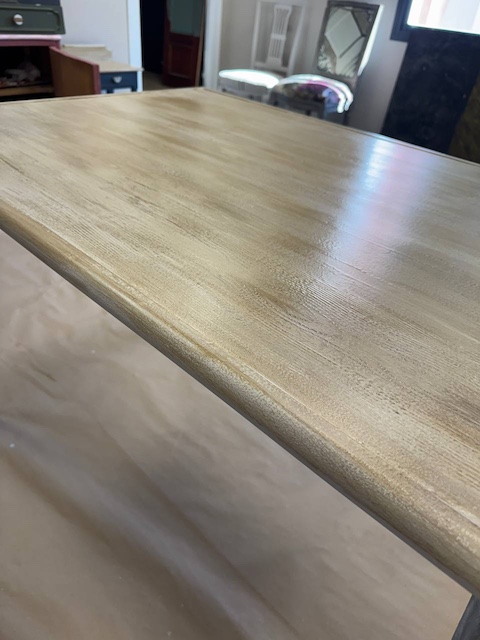 Cómo hacer efecto madera en cristal: pátinado madera clara