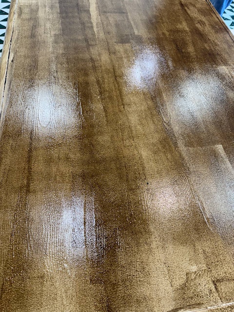 Mesa con pátina ébano