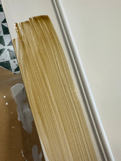 Aplicamos la pátina nogal diluida