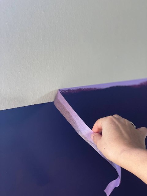 Cómo pintar un zócalo en la pared 24 retirar cinta 1