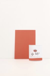 ¿Cómo combinar papel pintado y pintura? 42 rojo calabaza