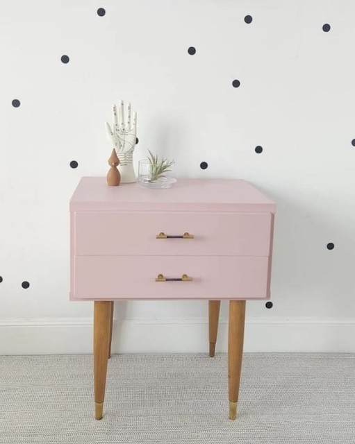 Guía completa para pintar y decorar tu casa según tu estilo de decoración 51 Tiradores alargados para personalizar tu mueble auxiliar