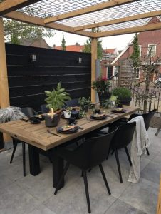 terraza mesa grande negra